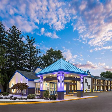 Days Inn & Suites By Wyndham Albany Exterior photo